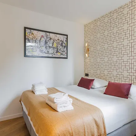 Lovely - 3br 6p - Canal St Martin Apartment